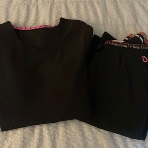 Heartsoul scrub set 
Top size XS
Bottoms size XS